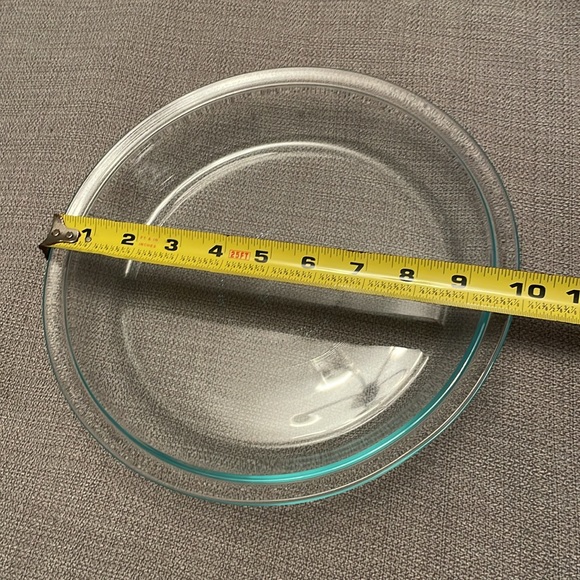 Pyrex 9” Round Pie Plate Clear Glass with Blue Tinted Rim - Picture 5 of 8